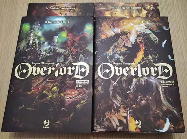 I primi 4 volumi della light novel di Overlord.